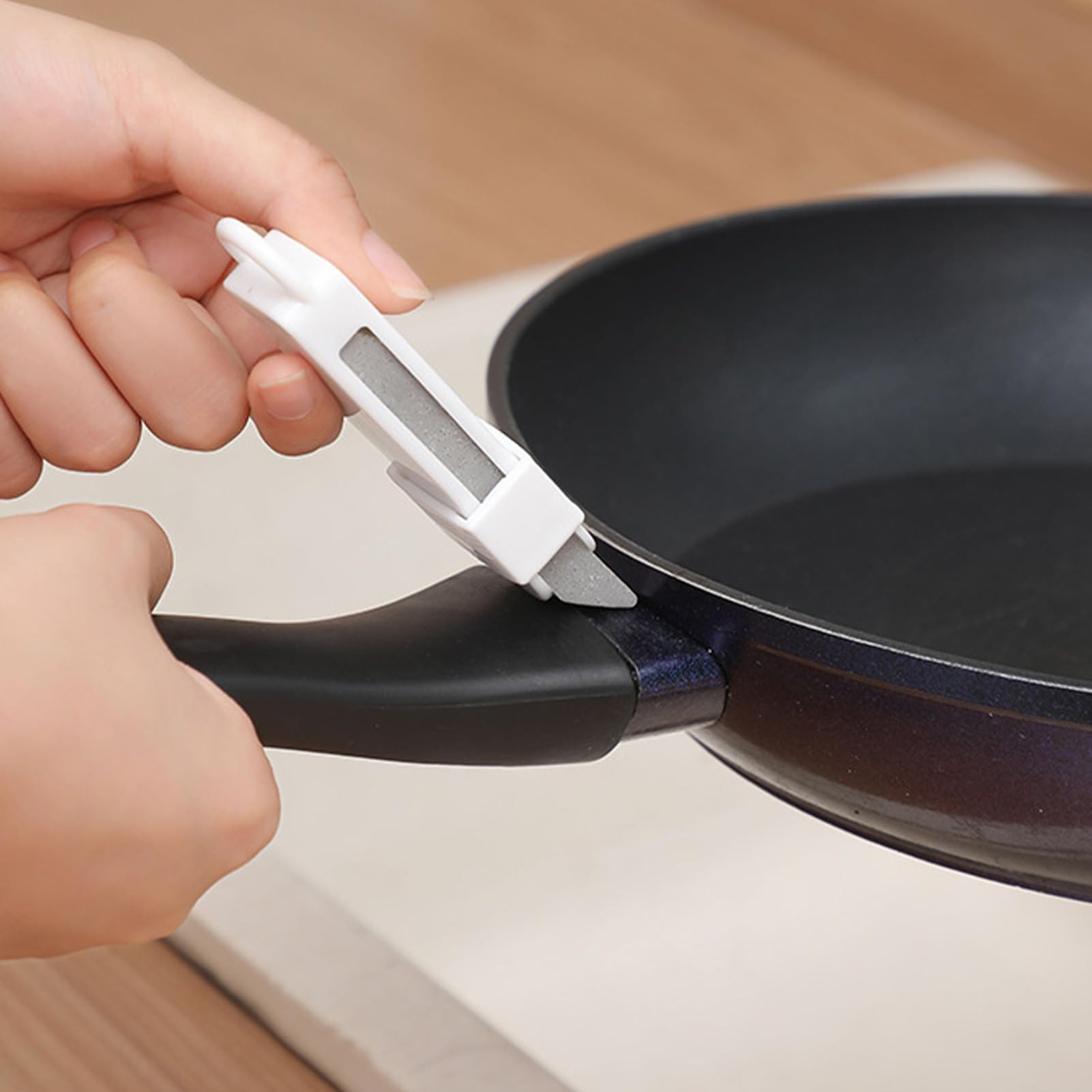 Scratch Limescale Eraser, Limescale Rusts Eraser for Kitchen Bathroom Household