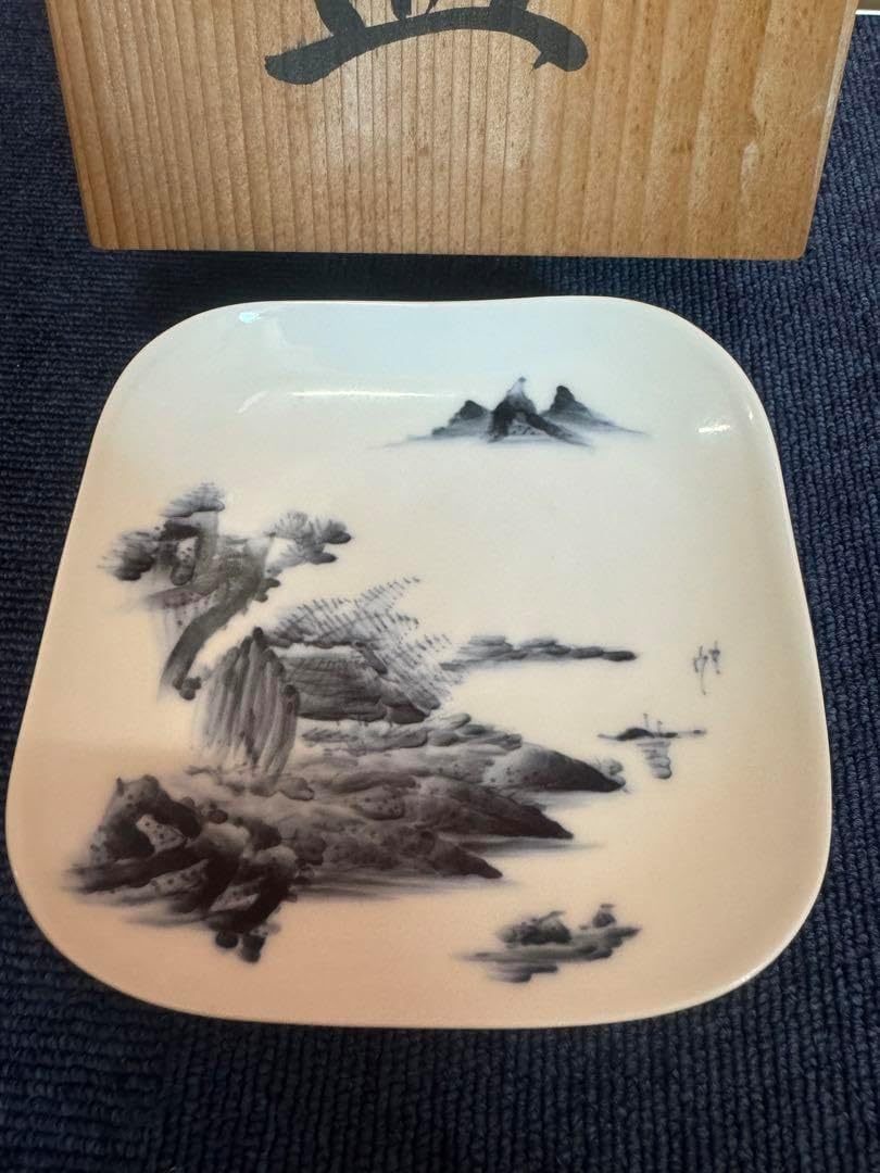 1887 鍋島焼　畑萬陶苑　染付山水　絵皿　未使用 1887 鍋島焼 畑萬陶苑 染付山水 絵皿 鍋島 | 畑萬