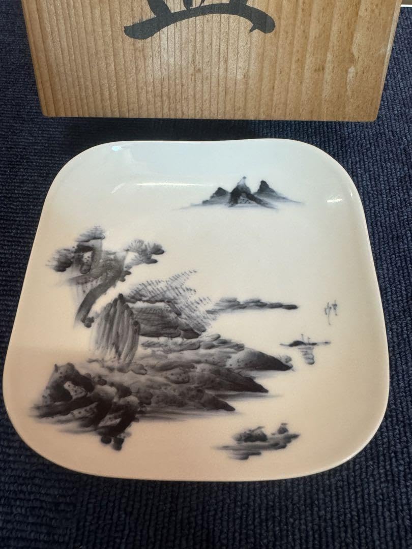 1887 鍋島焼畑萬陶苑染付山水絵皿未使用