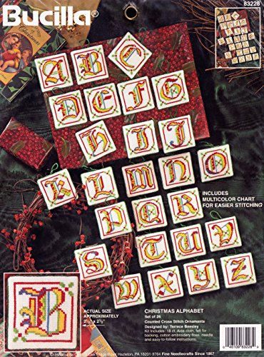 Alphabet de Noël Bucilla de décoration au point de croix au coin du feu