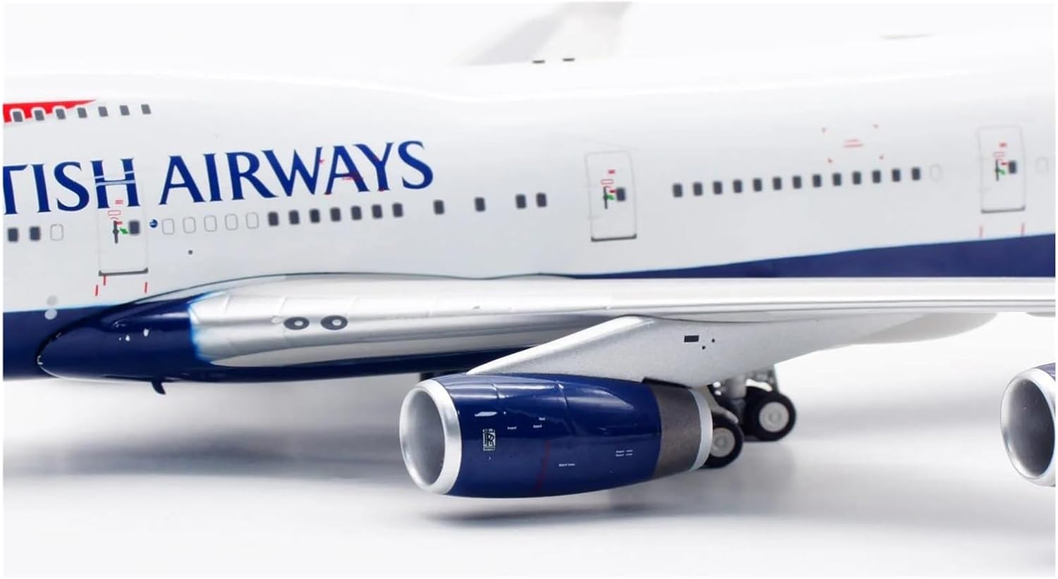 Miniature Scale 1 200 for British Airways Boeing B747-400 Alloy Airliner Model Finished Airplane Souvenirs Flying Toy Game Kits