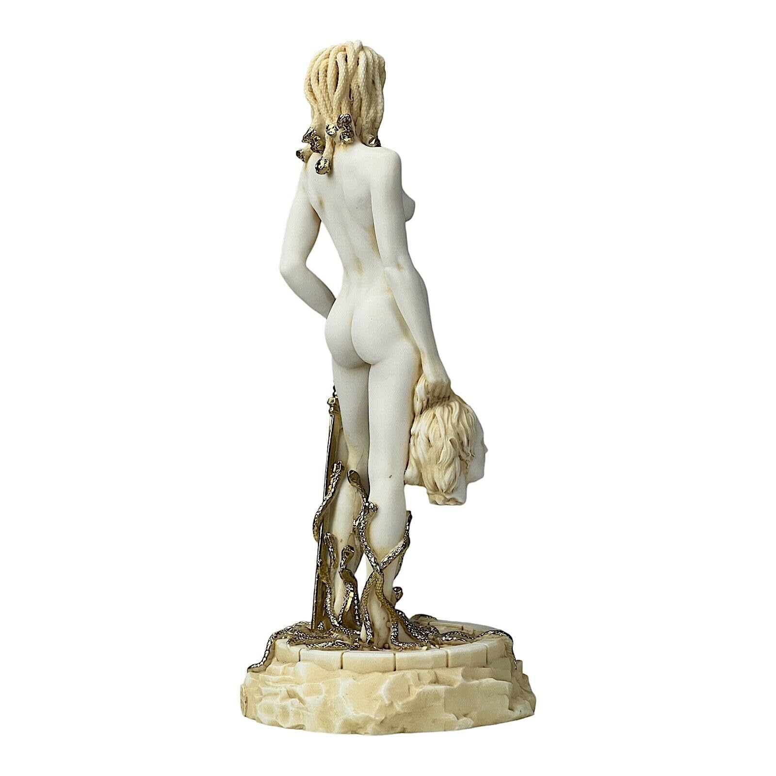 Medusa mit Kopf des Perseus Me Too Bewegung, Statue, Skulptur, Antikfarbe, 25 cm