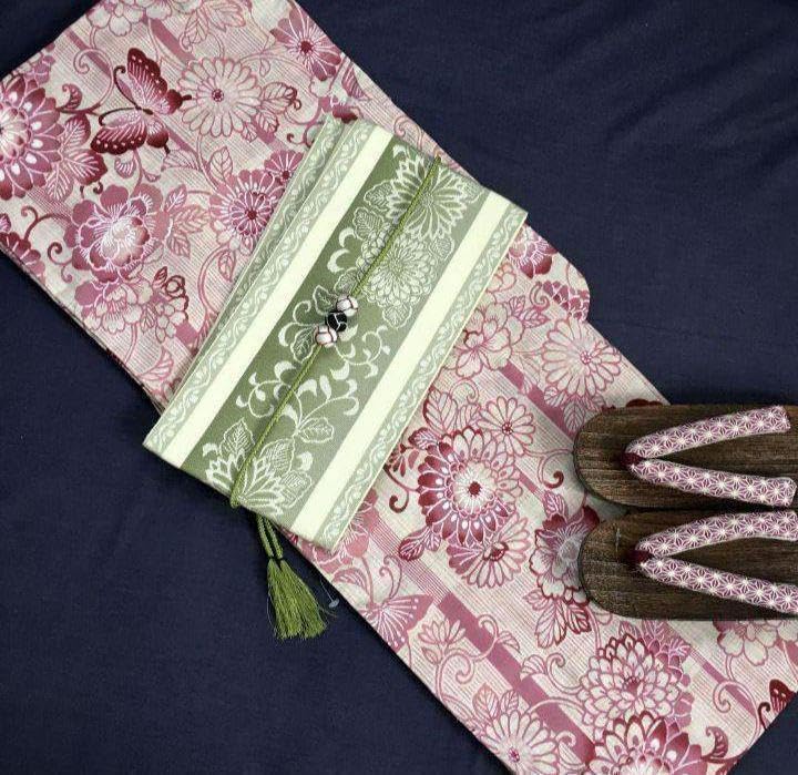 写真の青色の帯+お任せ帯留つき◆最高級【綿麻浴衣】紅花赤観世水 Amazon.co.jp: 最高級 綿麻浴衣 紅花赤観世水の品ある涼しゆかた