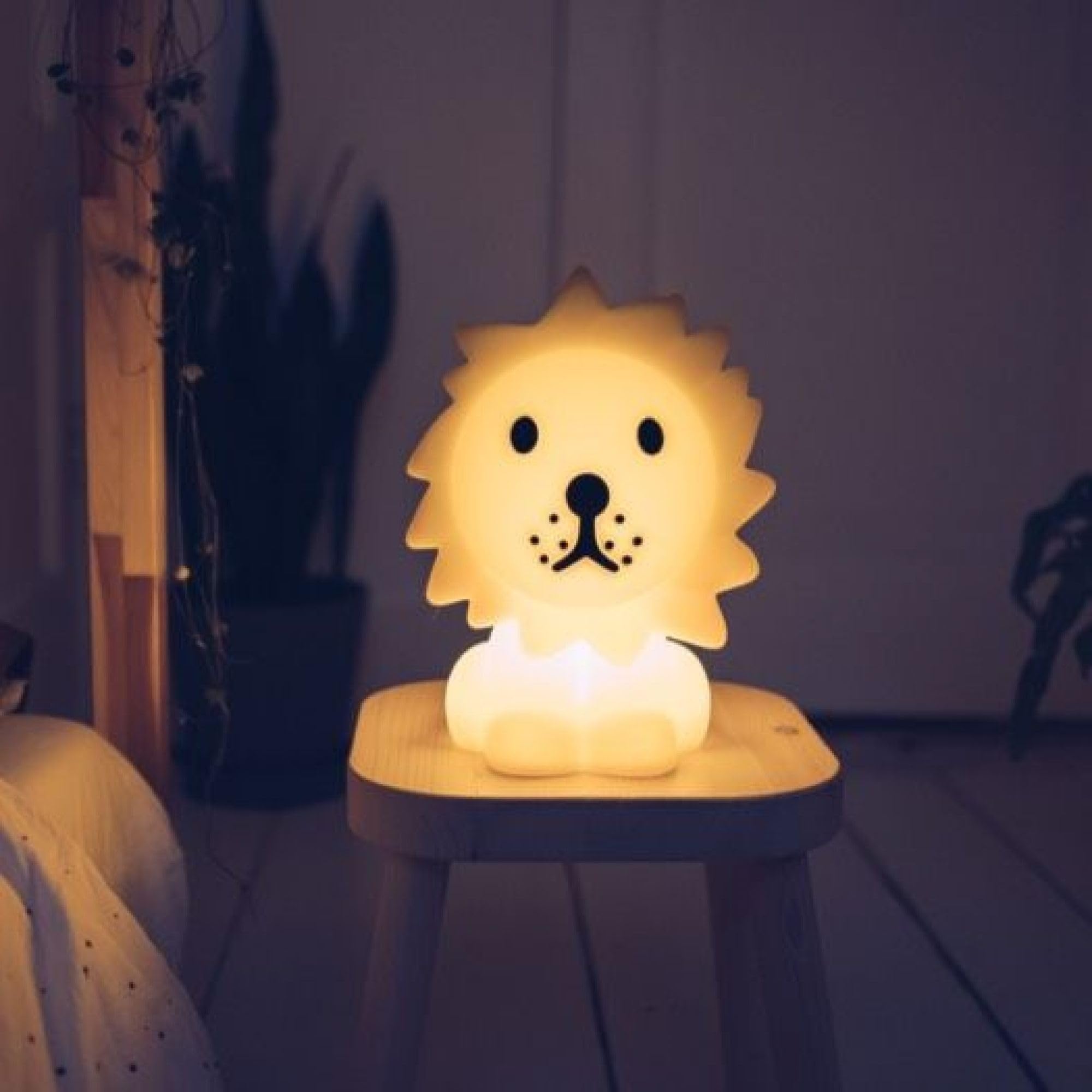 Mr Maria - Lion First Light Lampe 2.0 - 28cm - Ein kleiner Freund für Ihr kleines Wunder, Dimmbare & Aufladbare LED-Kinderlampe - Zum Mitnehmen in den Urlaub, Übernachtungen bei Freunden und Familie