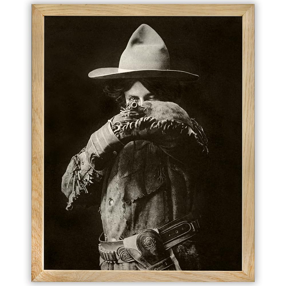 Amazon.com: Annie Oakley Black and White Vintage Portrait Photo