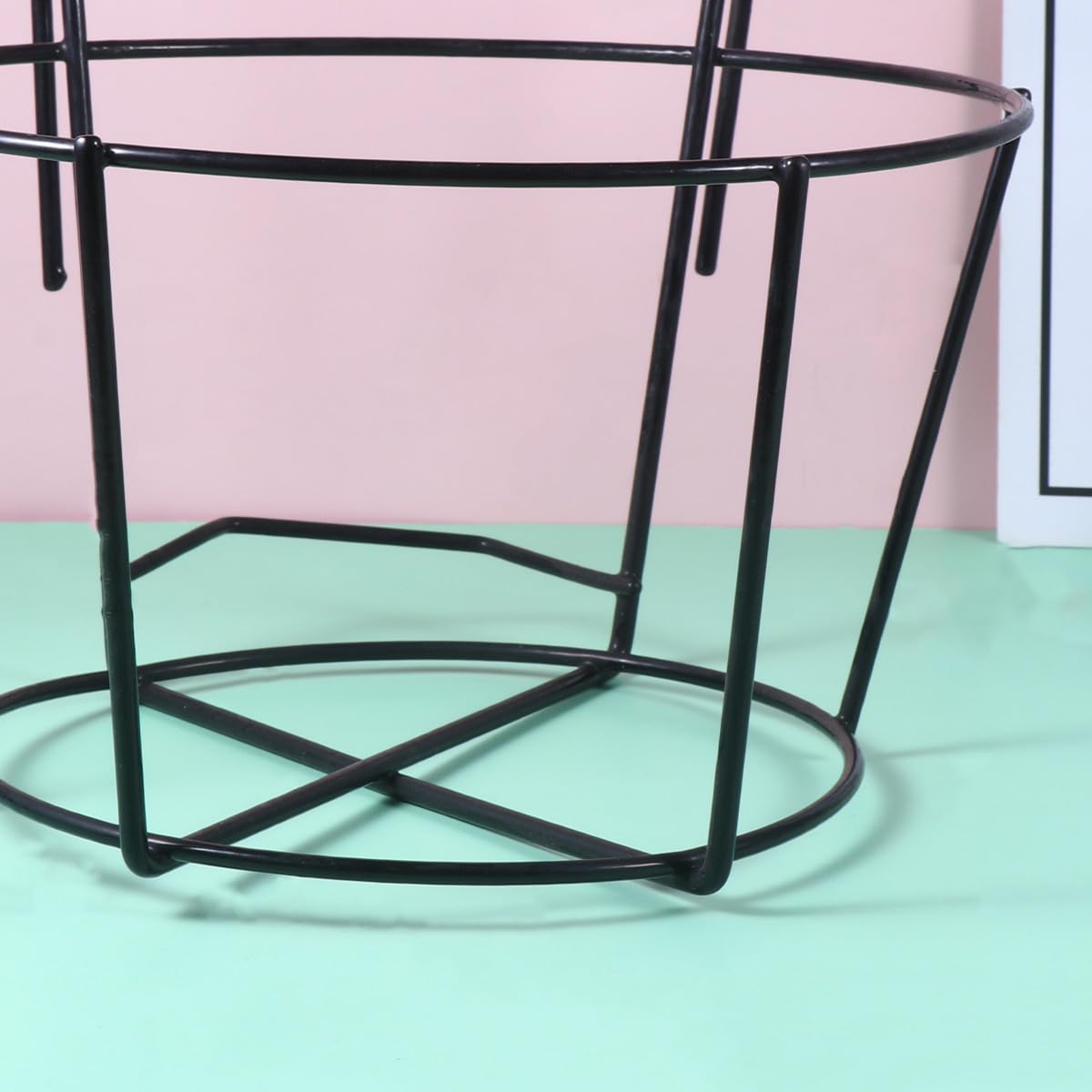 Mensola Decorativa per Piante da Balcone in Ferro Nero, 2 Pezzi, Portavasi Rotondo Xl 30Cm, Supporto Sospeso per Esterni, per Irrigazione Semplice e Protezione Superfici