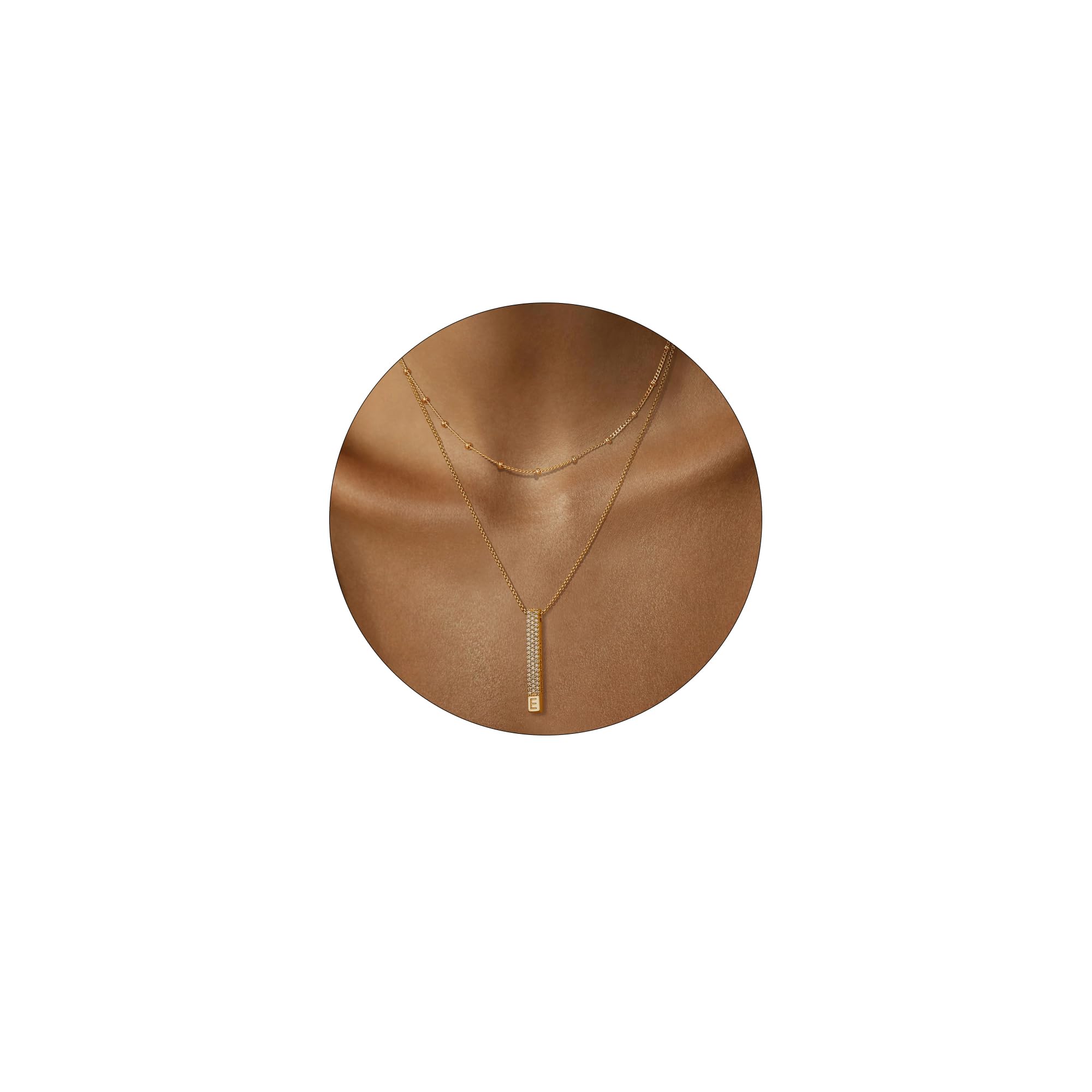 Jenosy Layering Kette Damen Kette mit Buchstaben Gold Personalisierte Kette mit Namen Zarte Halskette mit Stabanhänger für Damen 18K Vergoldete Namenskette Modeschmuck für Frauen und Mädchen