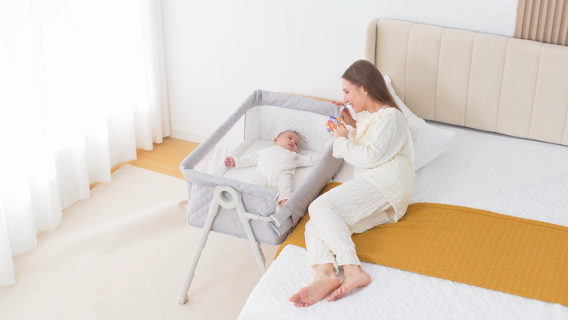 Amazon.co.jp: 【2026新型デザイン】ベビーベッド 添い寝 4輪オート