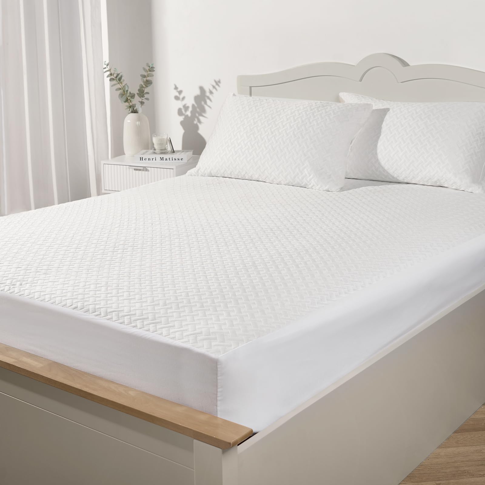 OHS Double Fitted Cooling Mattress Protector White