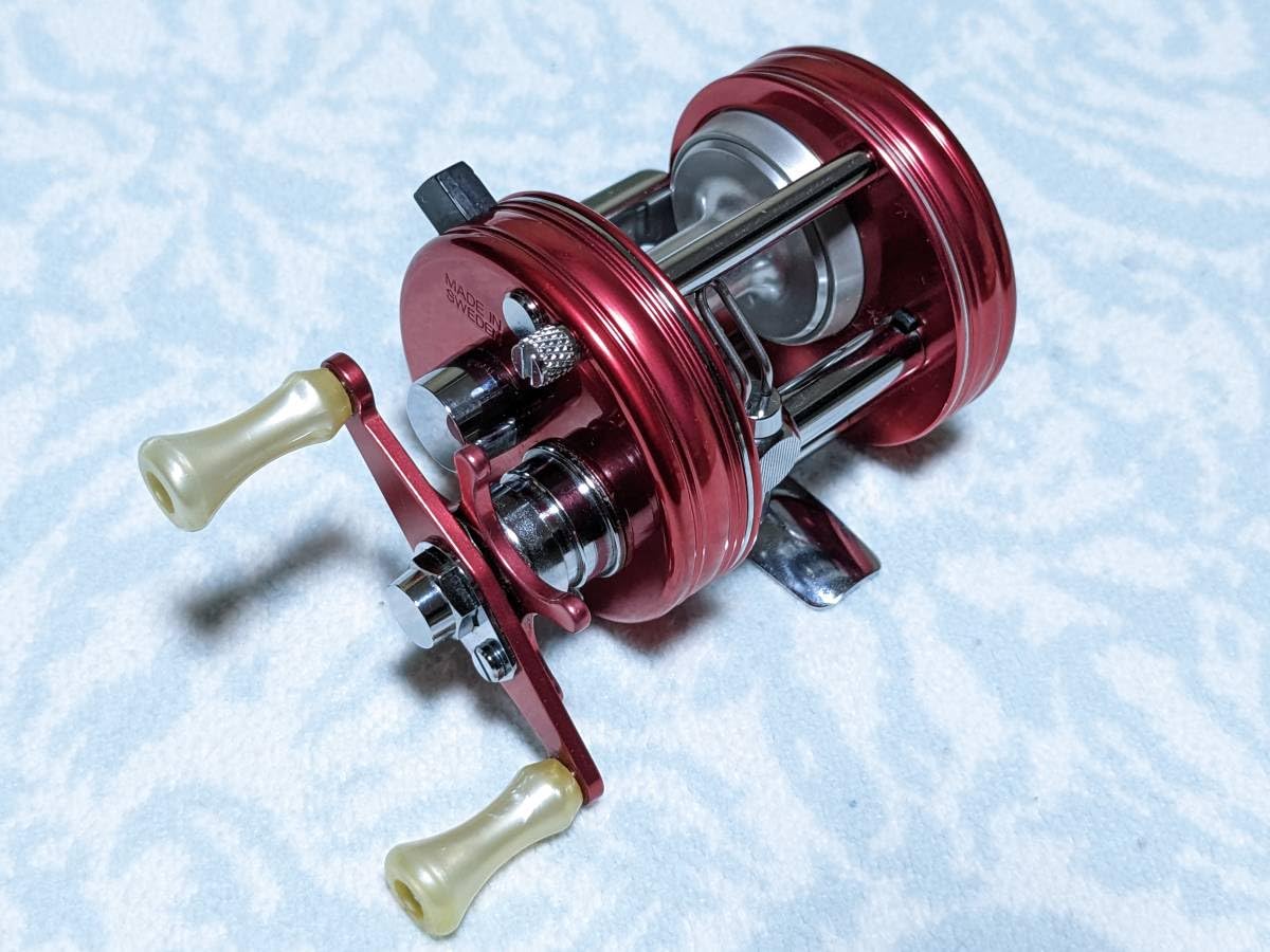 アブ アンバサダー 2500C レッド 赤 右巻き ABU 検）渓流 1000 2500 
