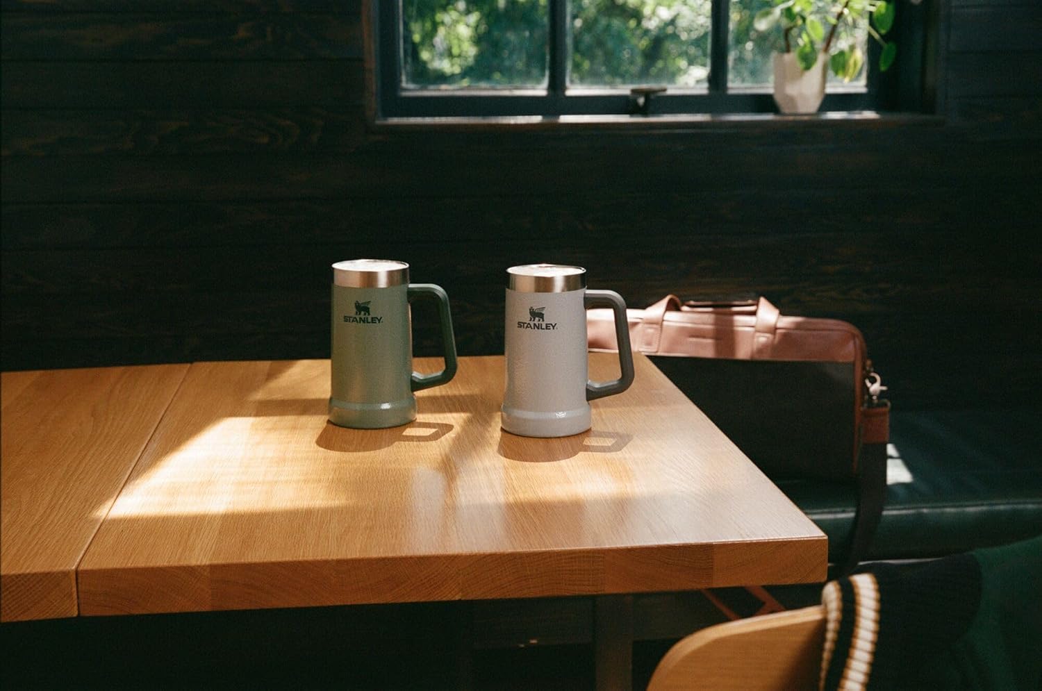新品STANLEY The Big Grip Beer Stein スタンレー よろずやマルシェ本店 | STANLEY スタンレー Adventure The Big