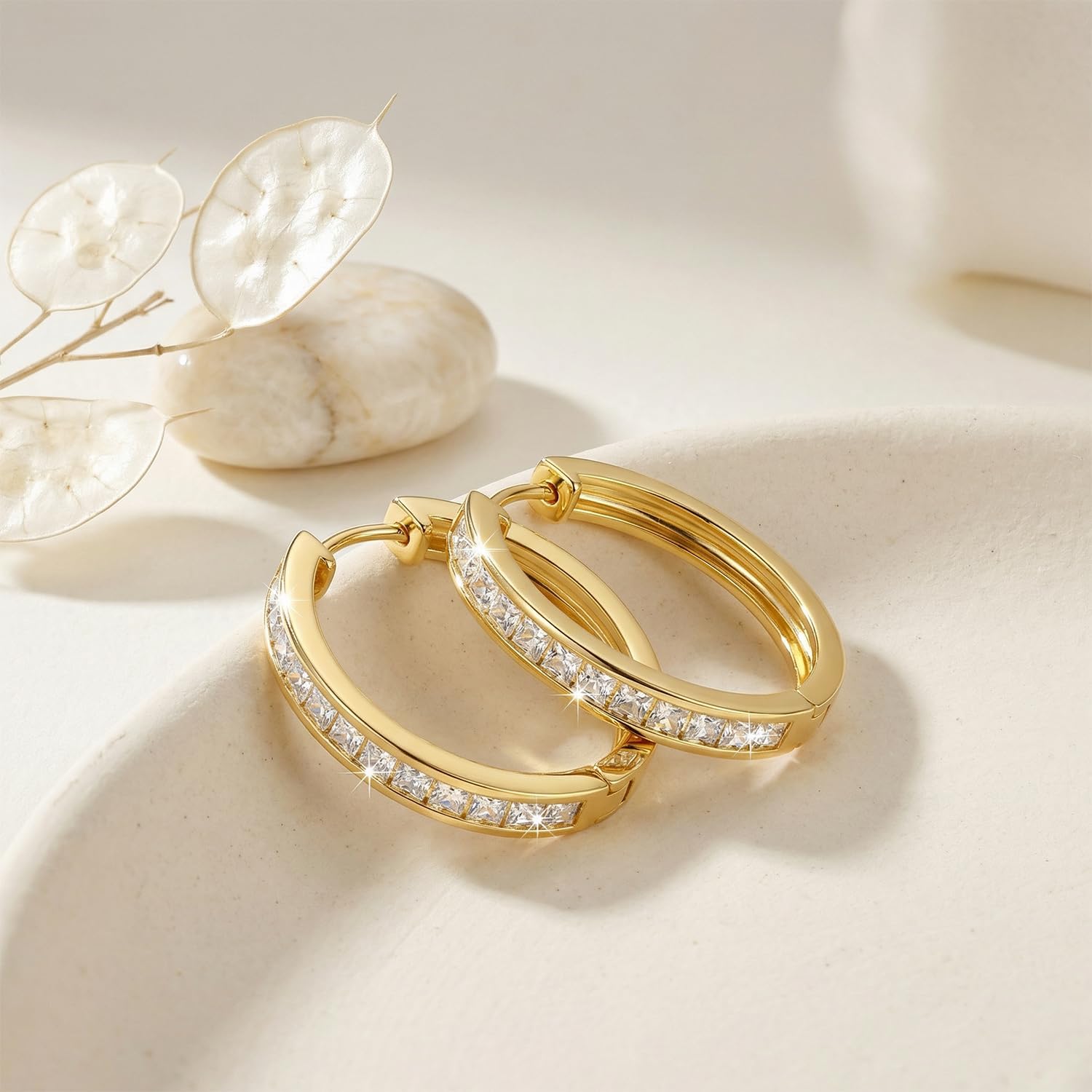 varger 14K Gold Earrings for Women Gold Hoop Earrings for Women Huggie Hoop Earring for Womens Hoops Timeless Style with Modern Art Cubic Zirconia Earring for Womens Hoops