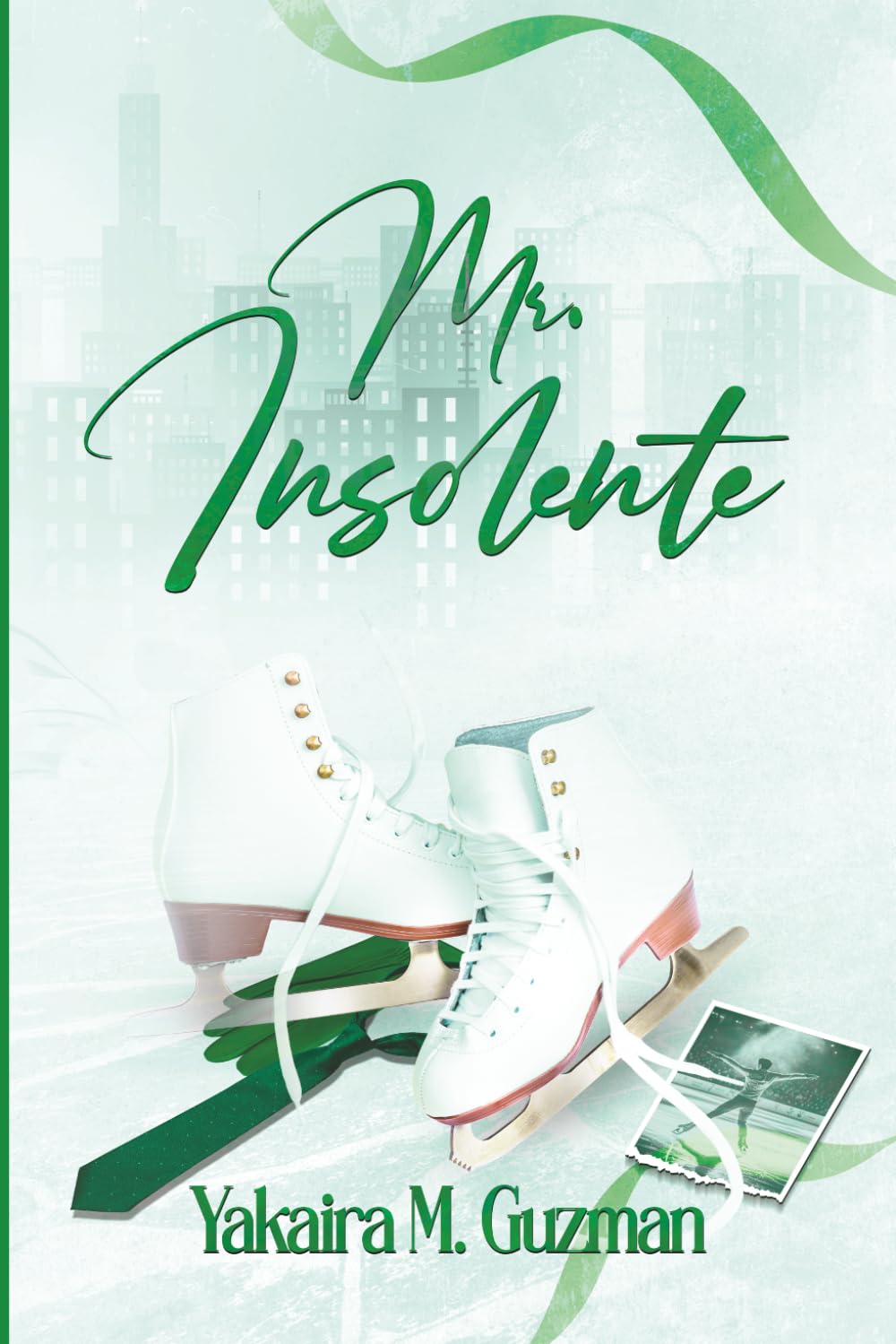 MR. INSOLENTE: romance gay entre un patinador y su mayor fan quien ha estado enamorado de él por más de cinco años con escenas spicy y diferencia de edad reversa..