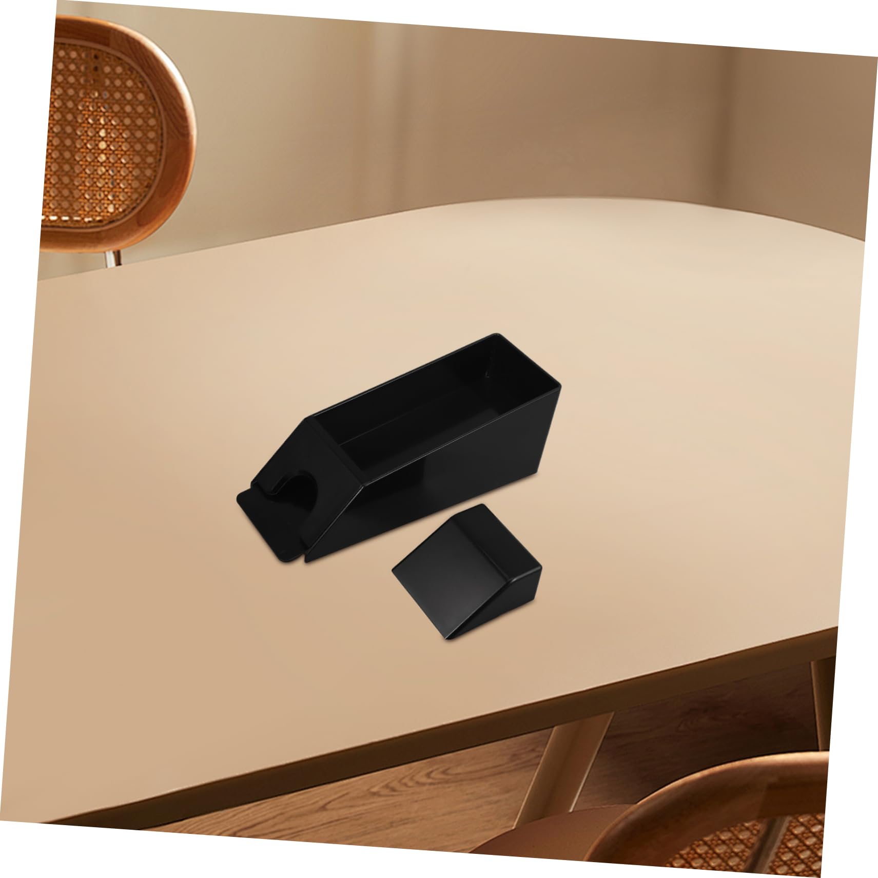 BESTonZON Distributore di Carte Acrilico Nero Resistente All’usura per Giochi da Tavolo e Scacchi, Forma Arrotondata, Uso Durevole e Pesante, Accessorio per Giochi di Carte