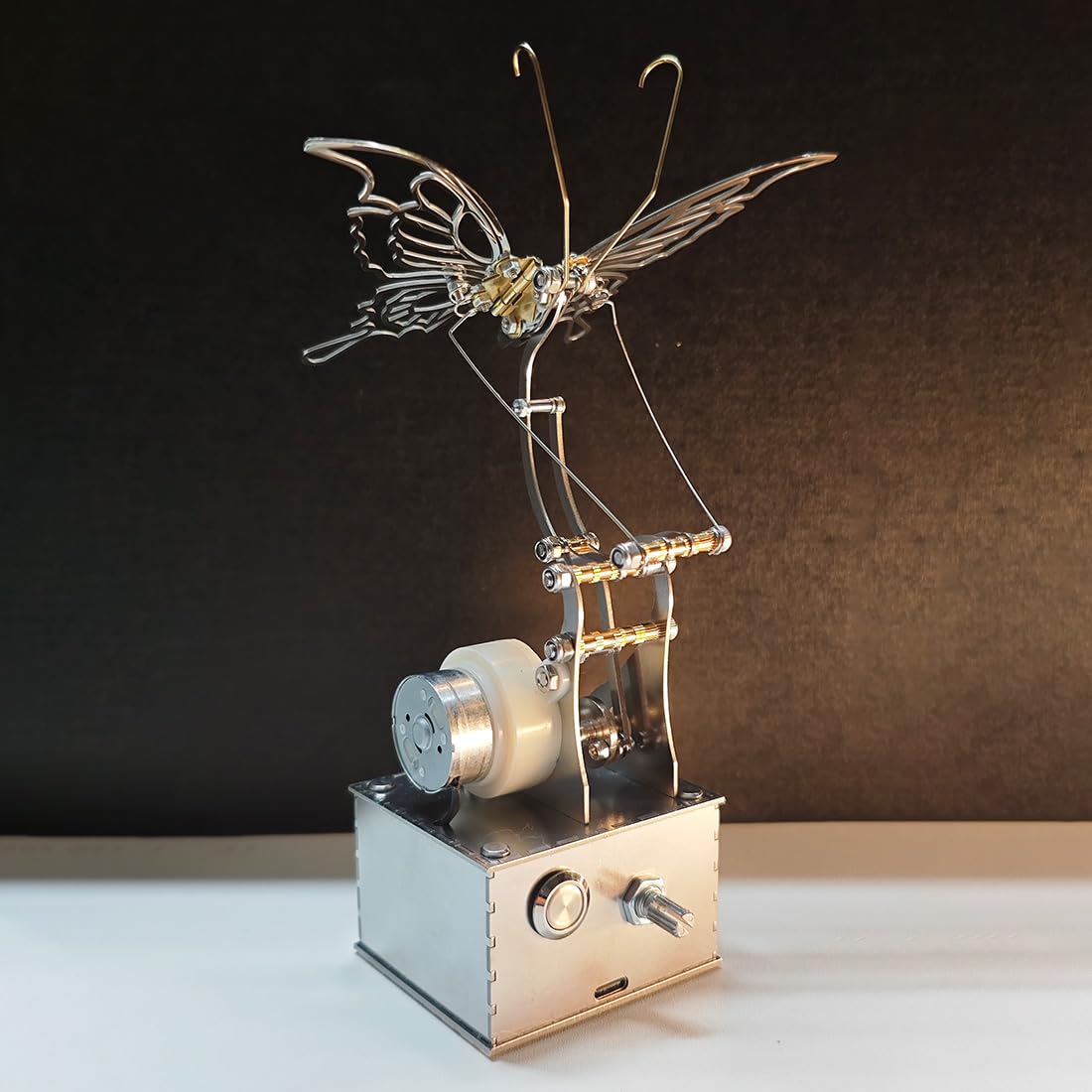 Mechaniczny zestaw modeli owadów, metalowa rzeźba motyla 3D, dynamiczne trzepotanie skrzydła, montaż STEM, artystyczna dekoracja biurka, prezent hobby, prezent dla dorosłych i hobbystów