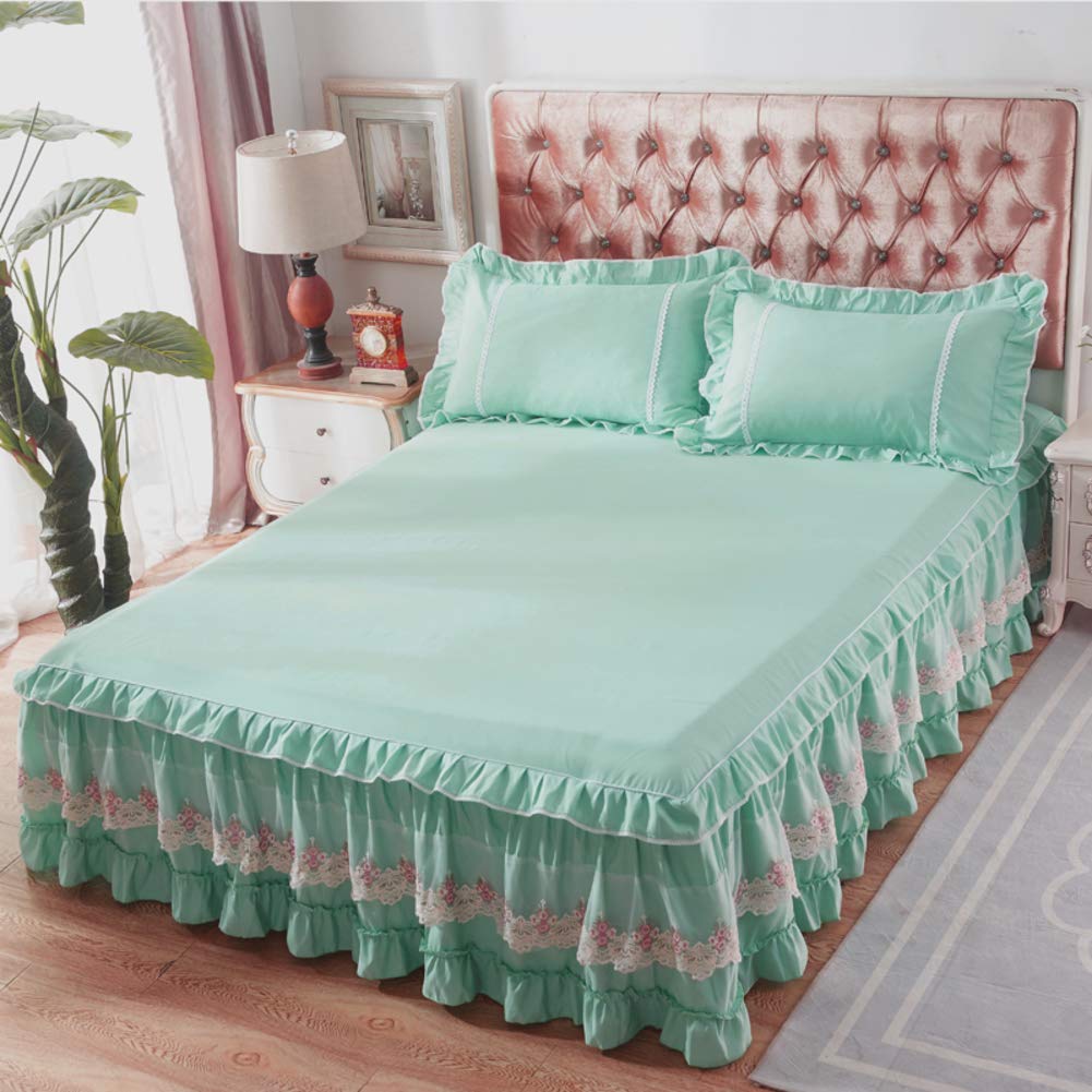 Cache-sommier vert en microfibre lavée pour créer une ambiance bohème chic dans sa chambre