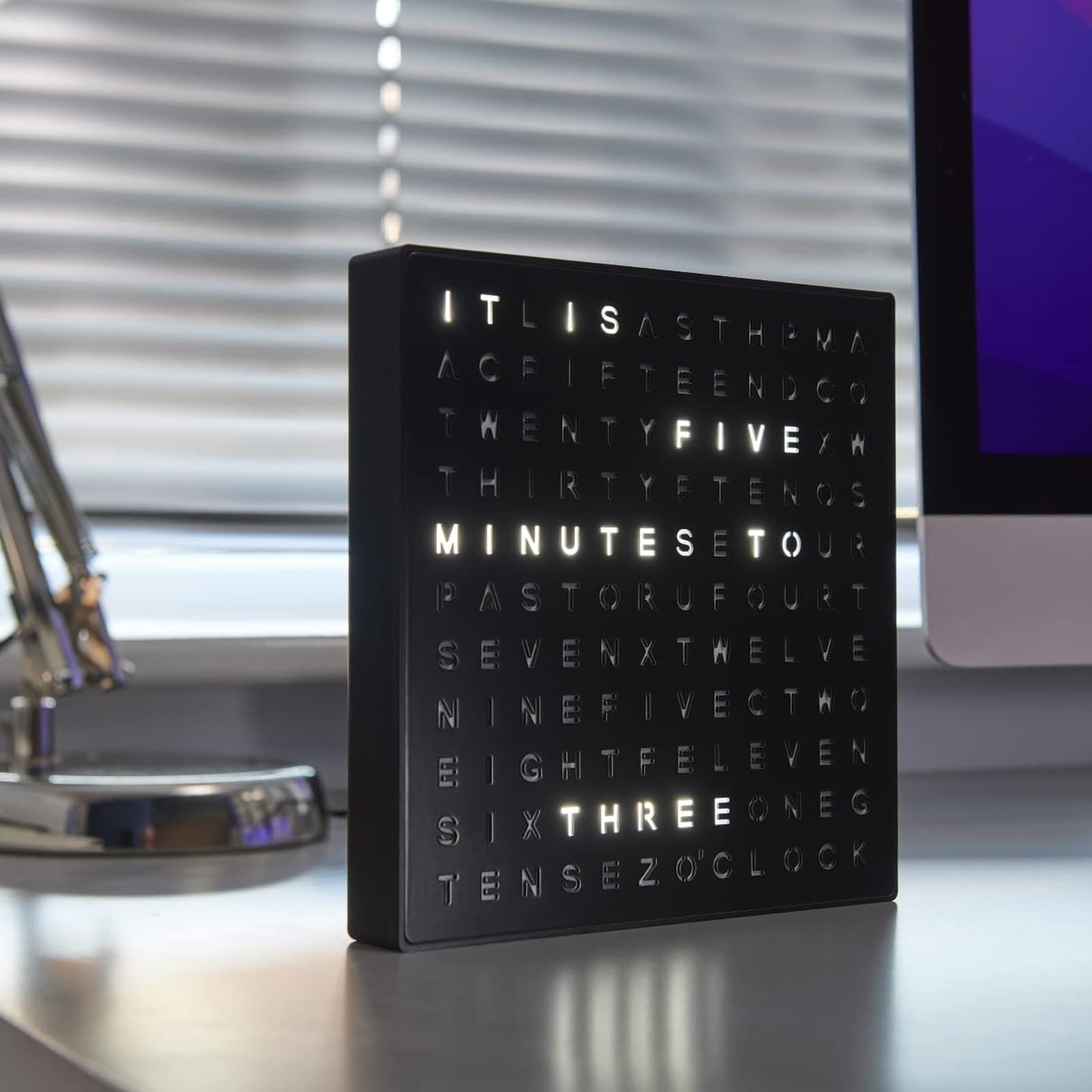 Orologio elettronico con parole, orologio elettronico da scrivania, display luminoso a LED, facile da usare, scrivania parete a doppio uso, adatto per soggiorno, ufficio(Black)