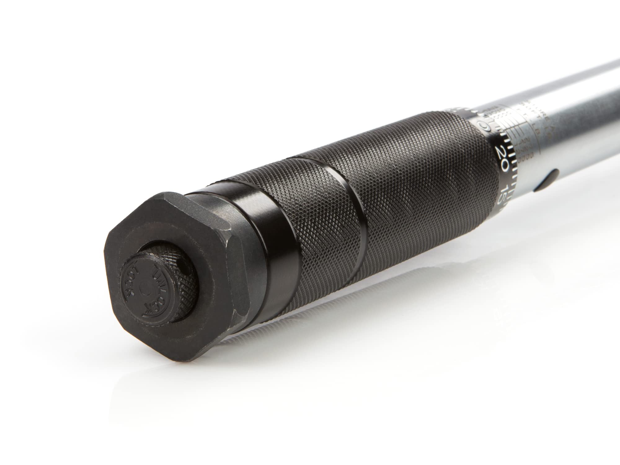 TEKTON Llave dinamométrica de clic de 3/4 pulgadas (50-300 pies-libra/67.8-406.7 Nm) | 24350