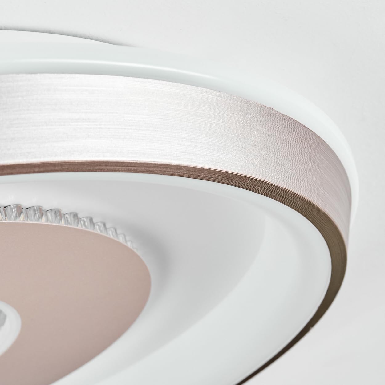 HOFSTEIN Lampa sufitowa LED Dakon, ściemniana lampa sufitowa z metalu/tworzywa sztucznego w kolorze szampańskim/białym z funkcją pamięci, regulacja CCT, ściemniana za pomocą przełącznika ściennego, 40