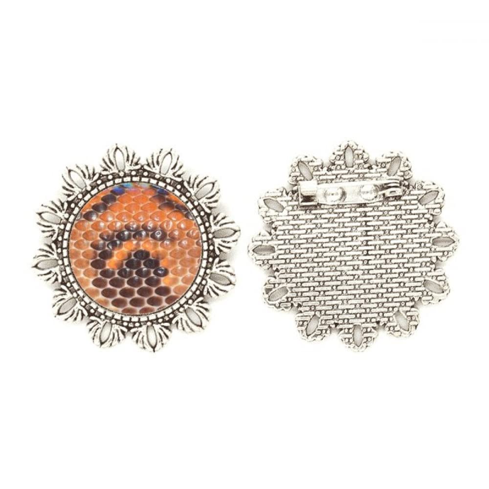 Broche de piel de flor plateada medium para transformar y realzar ropa básica 4