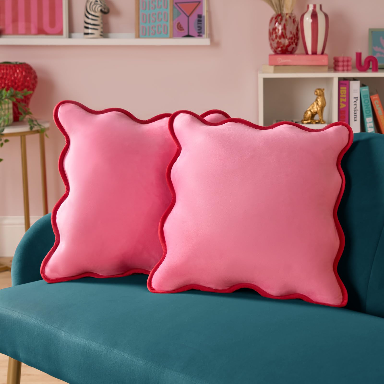Ohs Pink/Red 2 Pack Cushion Covers Matte Velvet Scallop Edge, Soft Decorative Valentines Day Cushions With Invisible Zipper For Sofa Bed Living Room, - 45X45cm