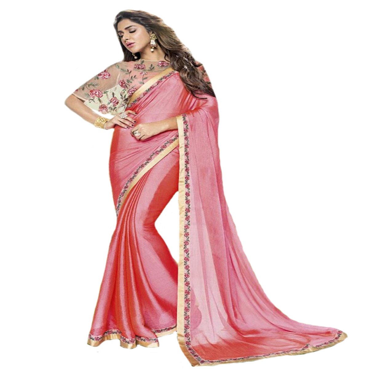 Sari sexy et traditionnel au travail original de designer indien