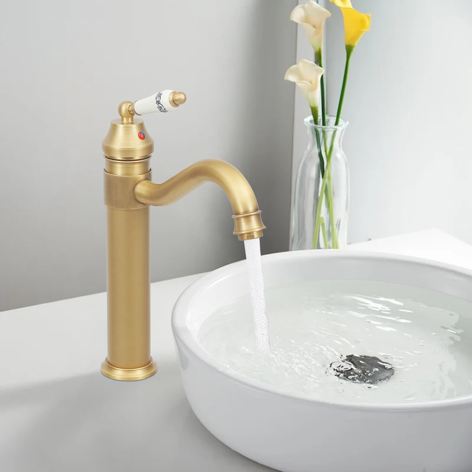 Grifo para lavabo (latón antiguo, un solo orificio, giratorio 360°, para cuarto de baño) | Cartucho de cerámica, denso, duradero, inoxidable, no destiñe, ahorra agua, frío y caliente, listo para montar