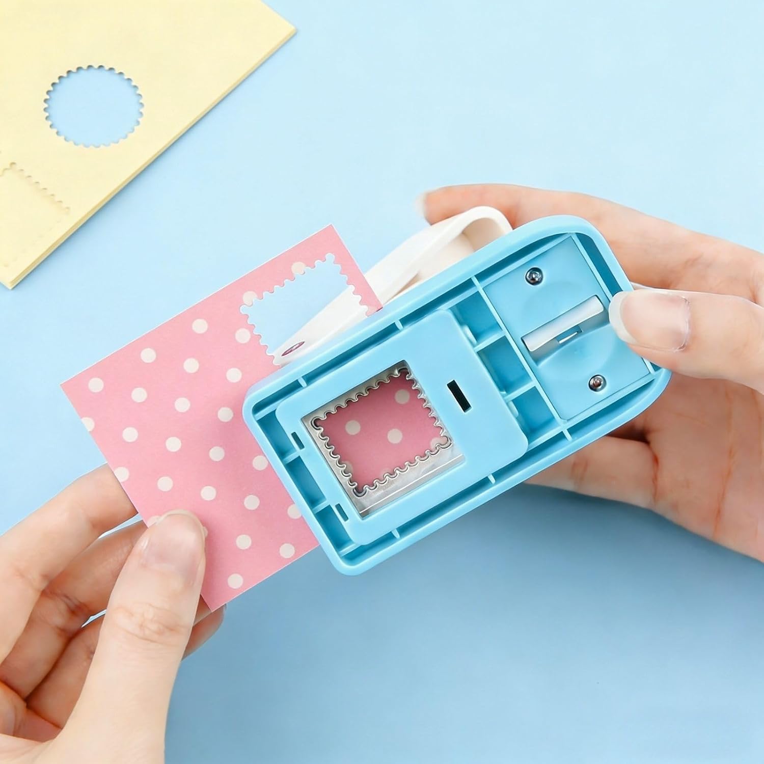 1X0.8inch Rectangular Postage Stamp Punch, Scalloped Rectangle Lever Action Craft Punch, Stamp Puncher for Paper Crafts, Scrapbooking, DIY Card Making