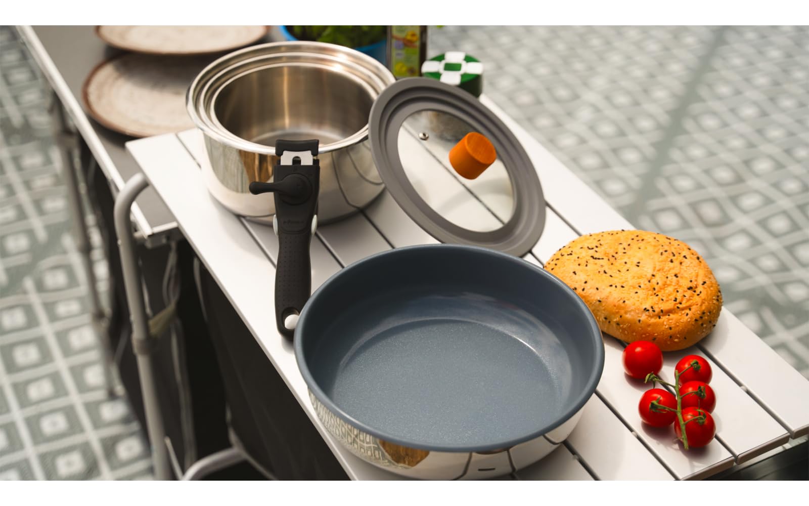 BERGER BlueOak Topfset Induktion 6-TLG. | stapelbares Kochtopf Set mit Pfanne, Glasdeckel & Pfannengriff | Induktions Töpfe Set aus Edelstahl geeignet für Camping & Küche