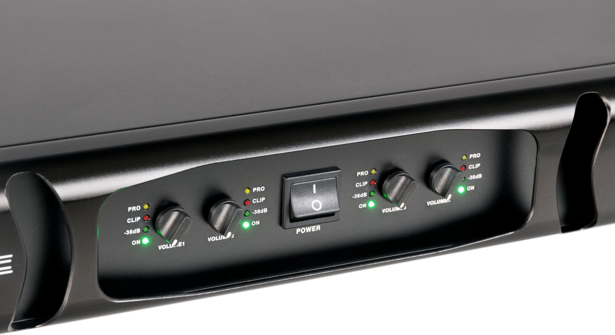Pronomic MC4-600 Endstufe - Ausgangsleistung (8 Ohm): 4x 600 Watt - Ausgangsleistung (4 Ohm): 4x 900 Watt - Stereo- oder Parallel-Modus - Einstellbare Crossover-Frequenz - Schaltungstyp: Class D