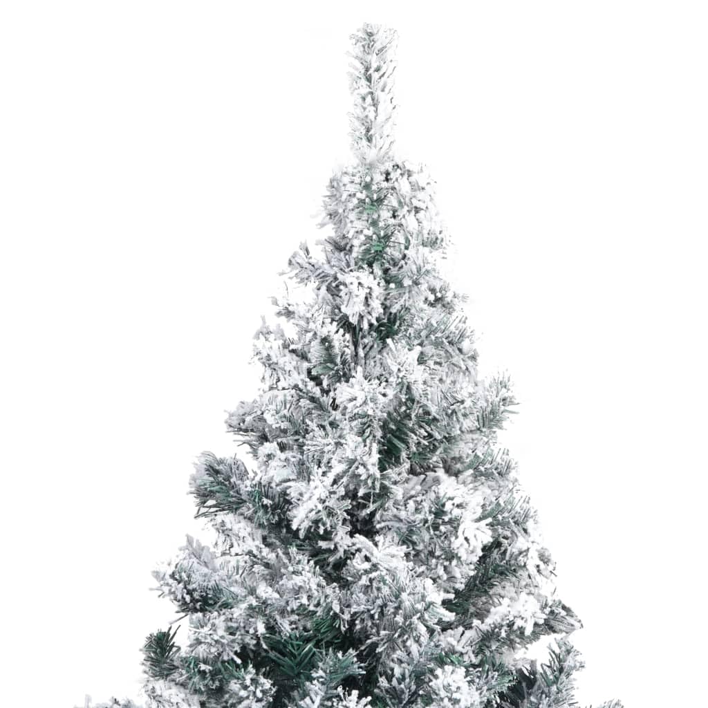 Künstlicher Weihnachtsbaum mit Schnee, Grün 240 cm PVC, 2100 Spitzen, extra Dicke Äste, Stabiler Metallständer für Innen- & Außenbereich