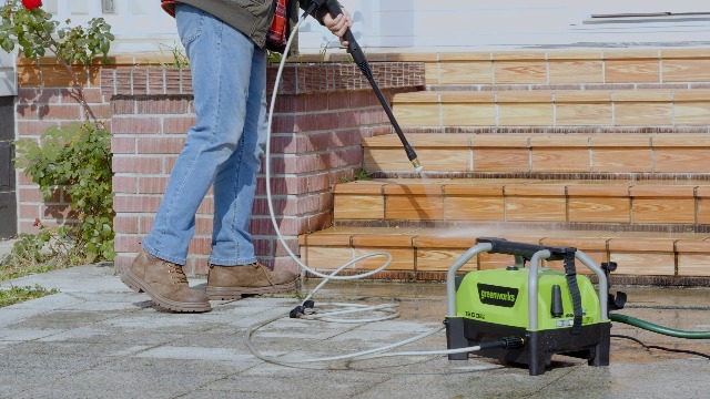 Watch Greenworks 1900 PSI Portable Pressure Washer on Amazon Live