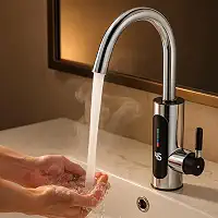 Torneira Elétrica Premium Com Aquecimento Instantâneo, Visor De Temperatura, Giro 360°, Aço Inox, 3000W, 220V, Marca VARENZIA