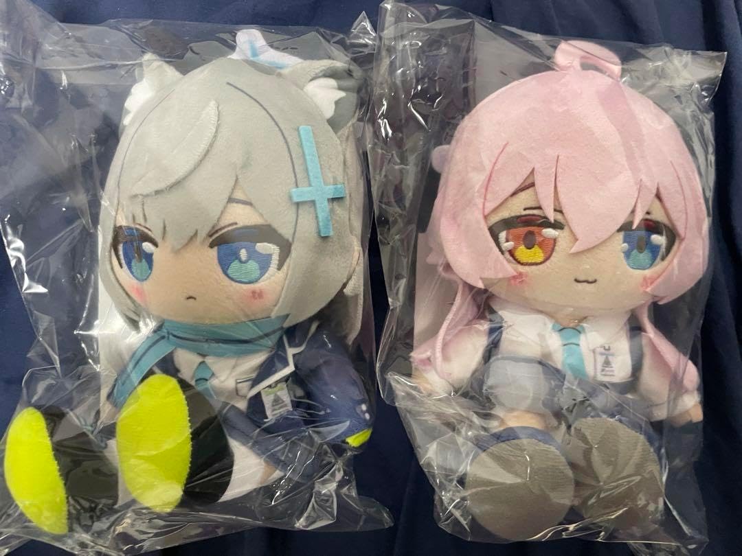 ブルーアーカイブ シロコ ホシノ ダイカットクッション ちょこぷに ブルーアーカイブ シロコ ホシノ ダイカットクッション ちょこぷに