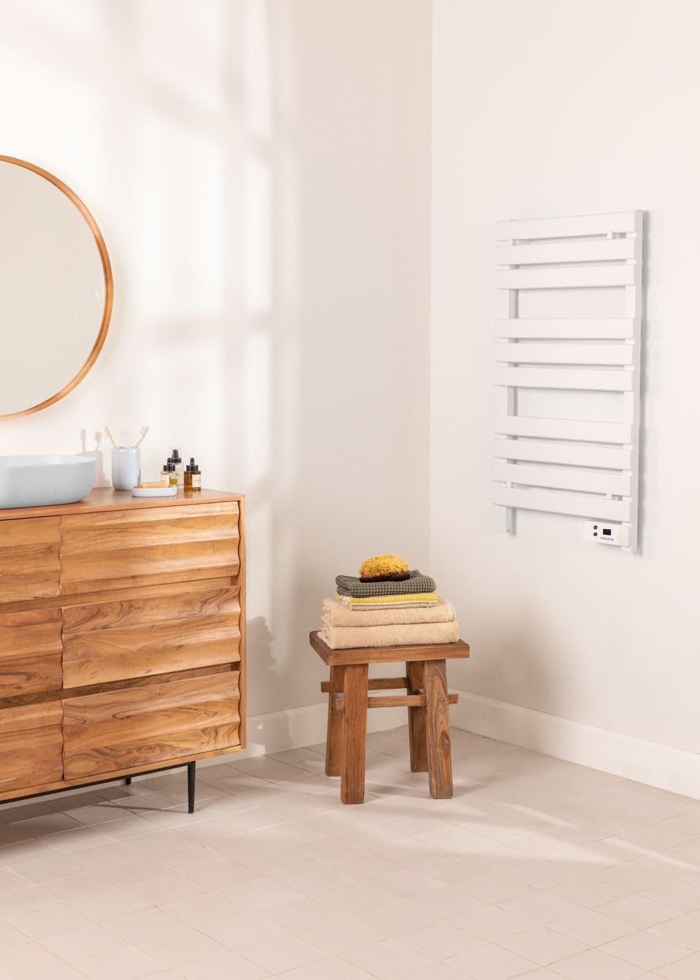 CREATE Warm Towel 500W mounted in a bathroom