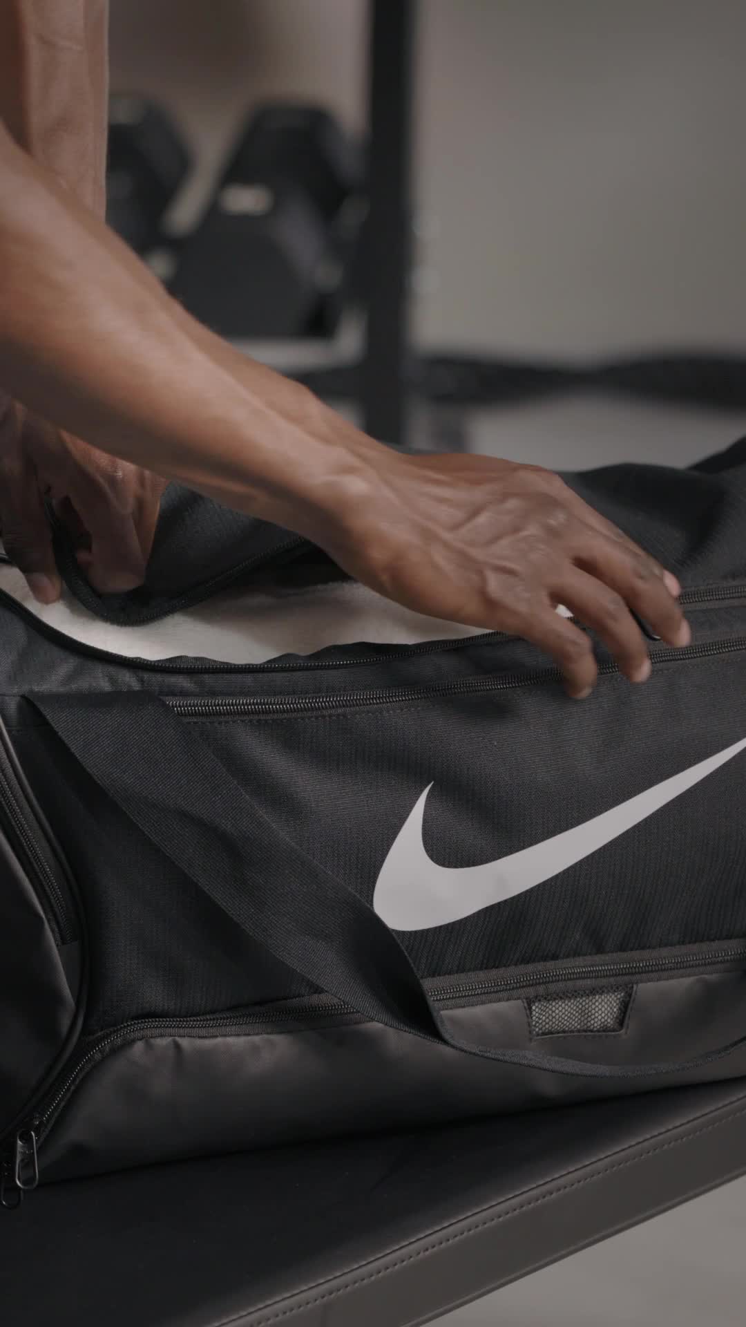 Amazon.com: Nike Unisex Brasilia 9.5 Training Duffel Bag (Medium