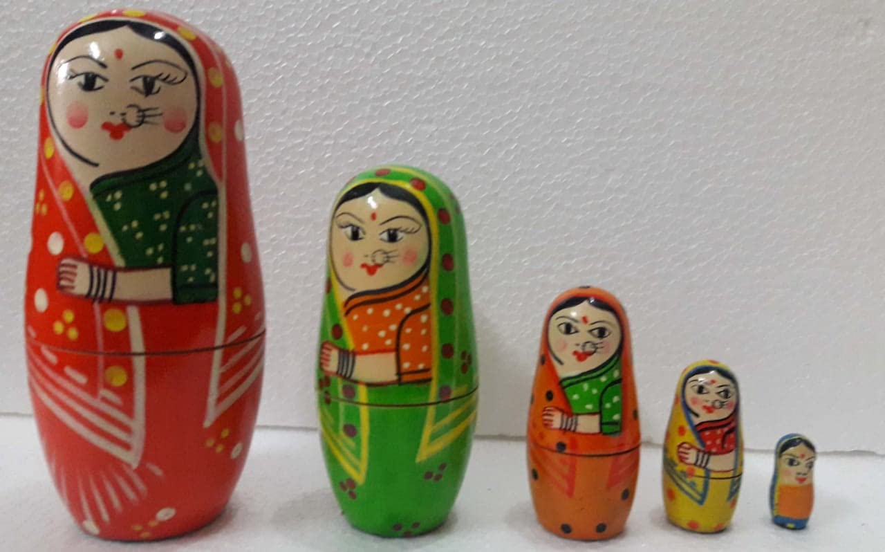 Amazon.co.jp: 最高の入れ子人形マトリョーシカ人形の家の装飾| 赤い