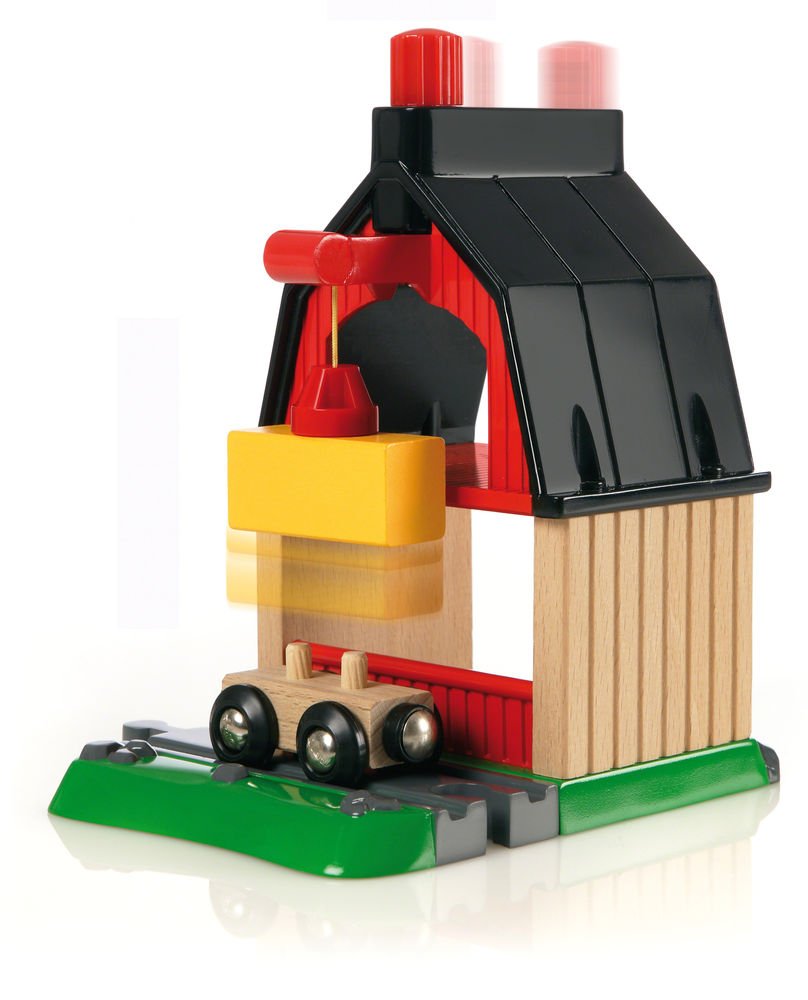 BRIO World 33512 Großes Bahn Reisezug Set – Eisenbahn mit Bahnhof, Schienen und Figuren & Bahn Bauernhof Set – Holzeisenbahn mit Bauernhof, Tieren und Holzschienen – empfohlen ab 3 Jahren