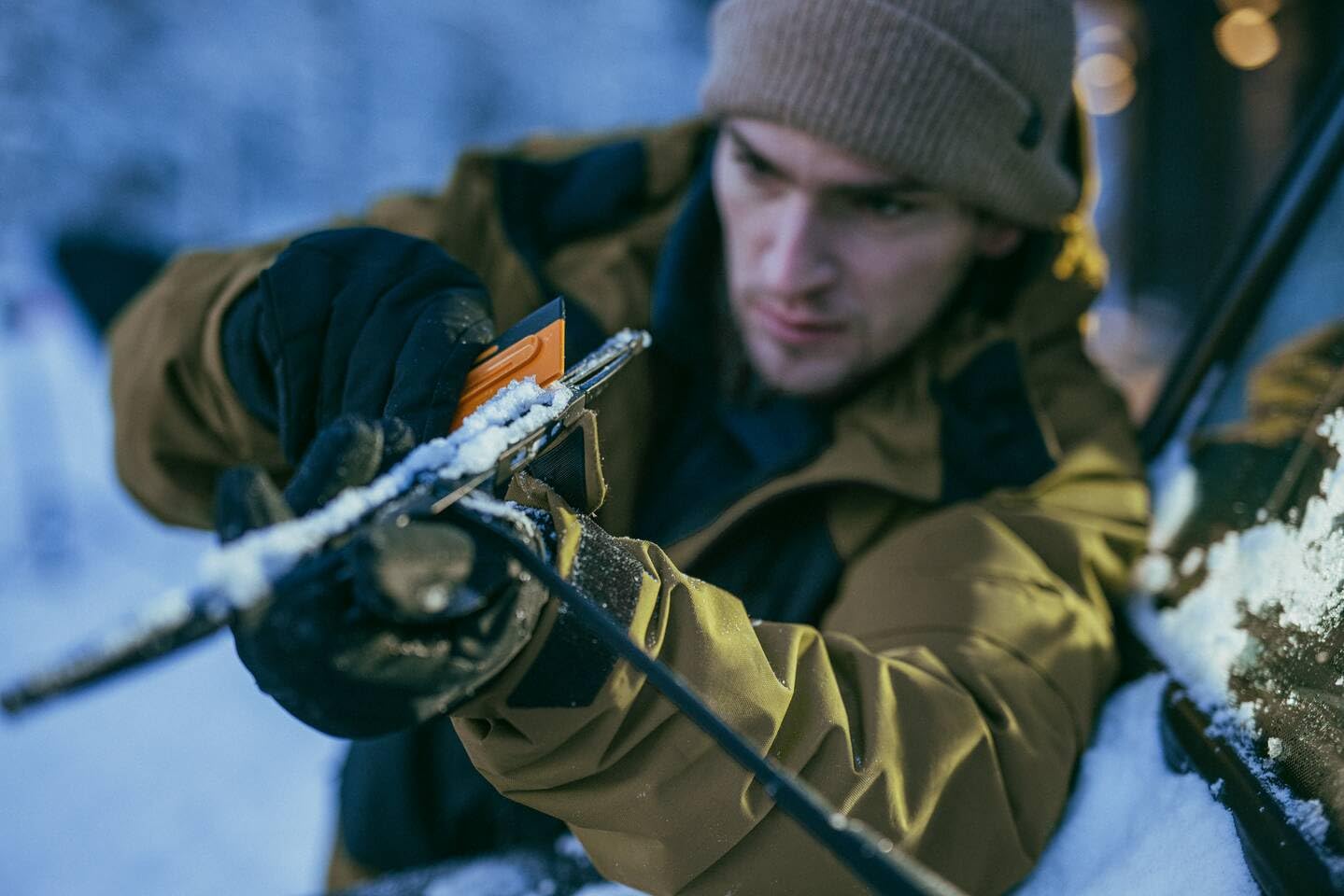 Fiskars X-Series Spazzola Telescopica e Raschietto per Ghiaccio, 85-113 cm, Accessorio Auto