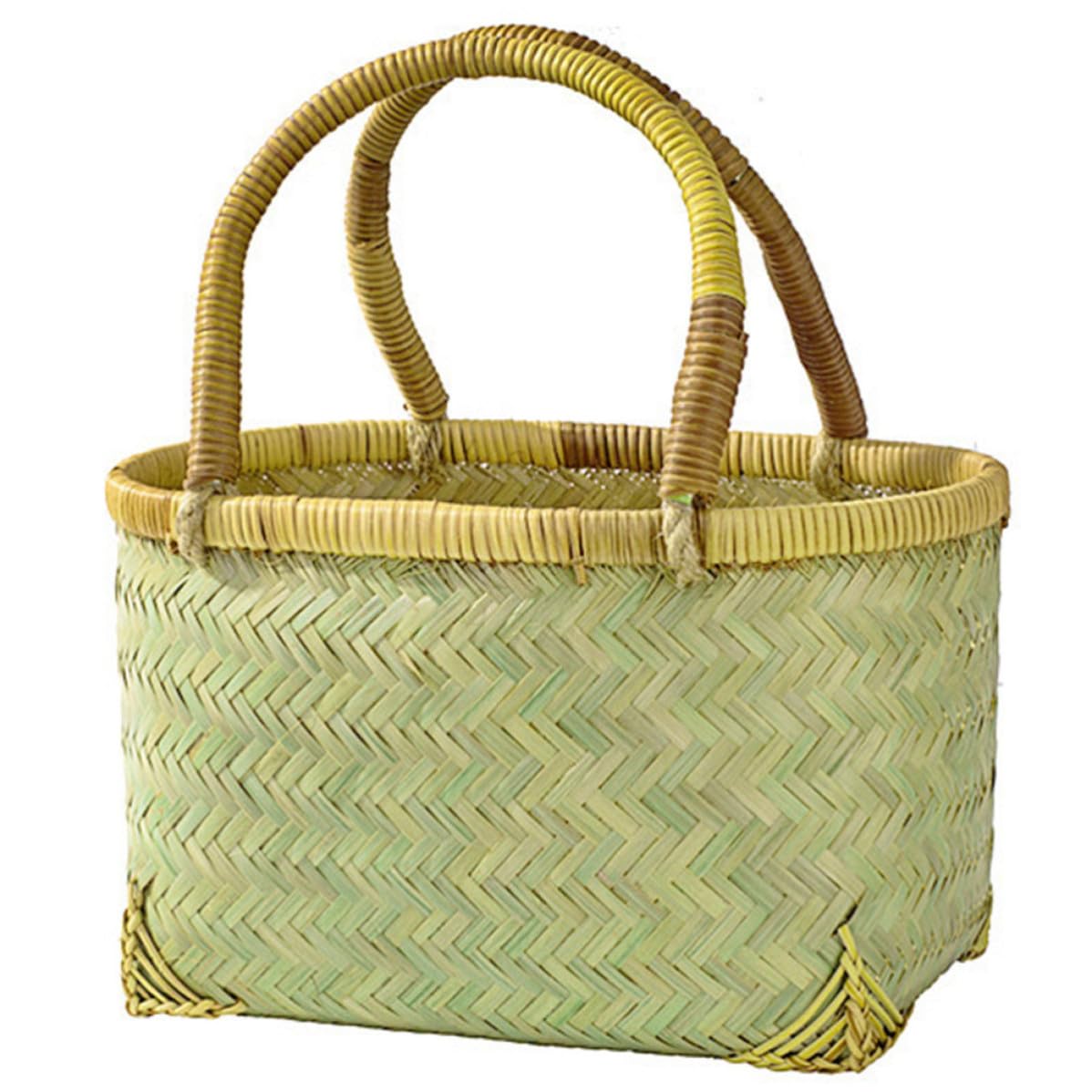 Panier cabas pour pique-nique en plein air et cueillette de légumes