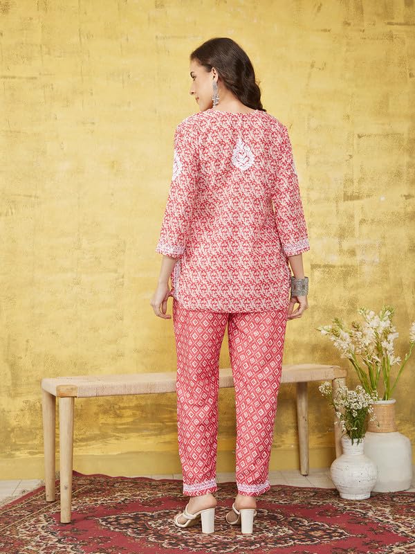 Image of Ada Hand Embroidered Lucknowi Chikankari Muslin Kurta Set for Women A811267