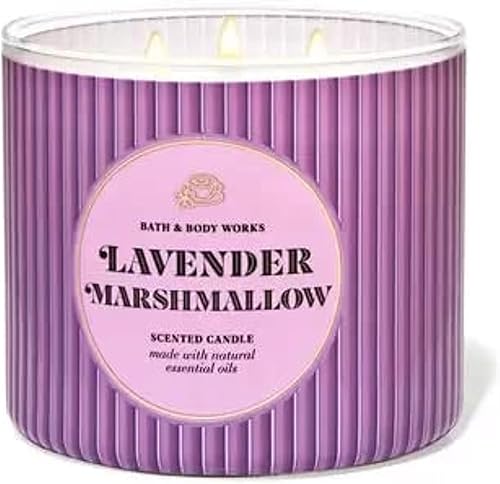 Bath & Body Works, White Barn - Vela de 3 mechas con aceites esenciales, 14.5 onzas, aromas de primavera 2022 (malvavisco de lavanda)