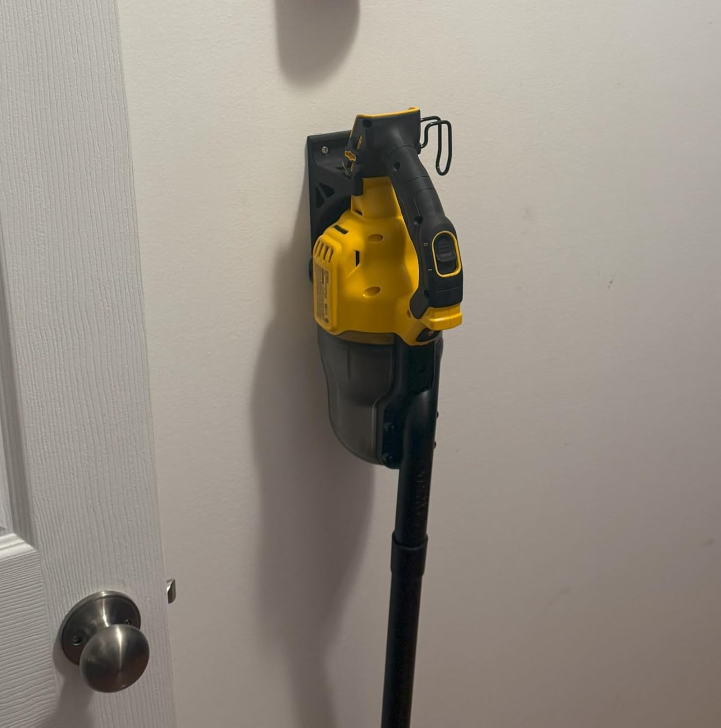 Wall Mount Holder with Accessory Rack for DeWalt Stick Vacuum DCV501HB | 2 Installation Version: French Cleats or Screws | Quick Access Storage for Cordless Hand Vacuum (Grey,Screw Mounted)