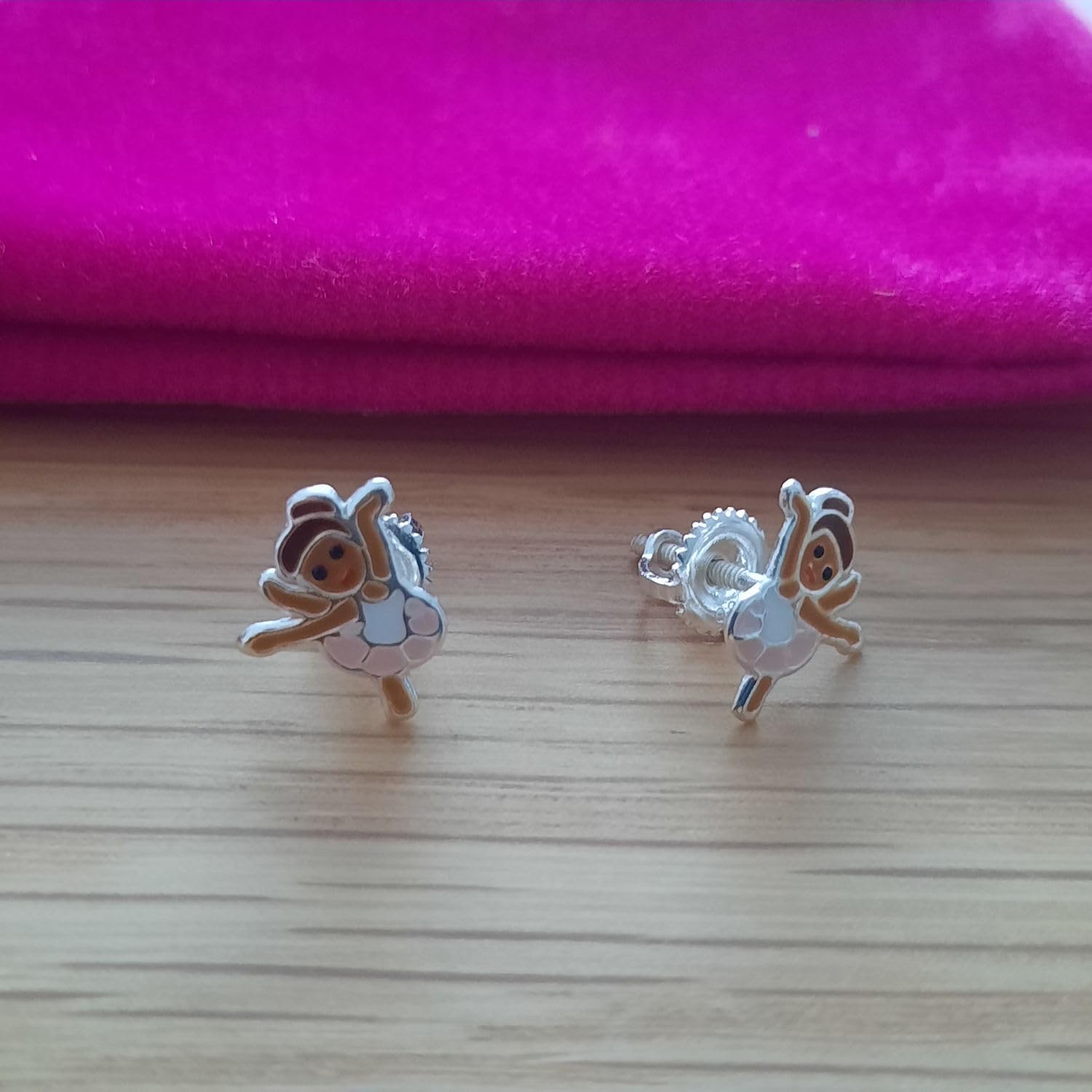 Orecchini da bambina ballerina in argento 925 con chiusura a vite sicura – Gioiello ipoallergenico senza nichel e piombo – Regalo originale per piccole ballerine