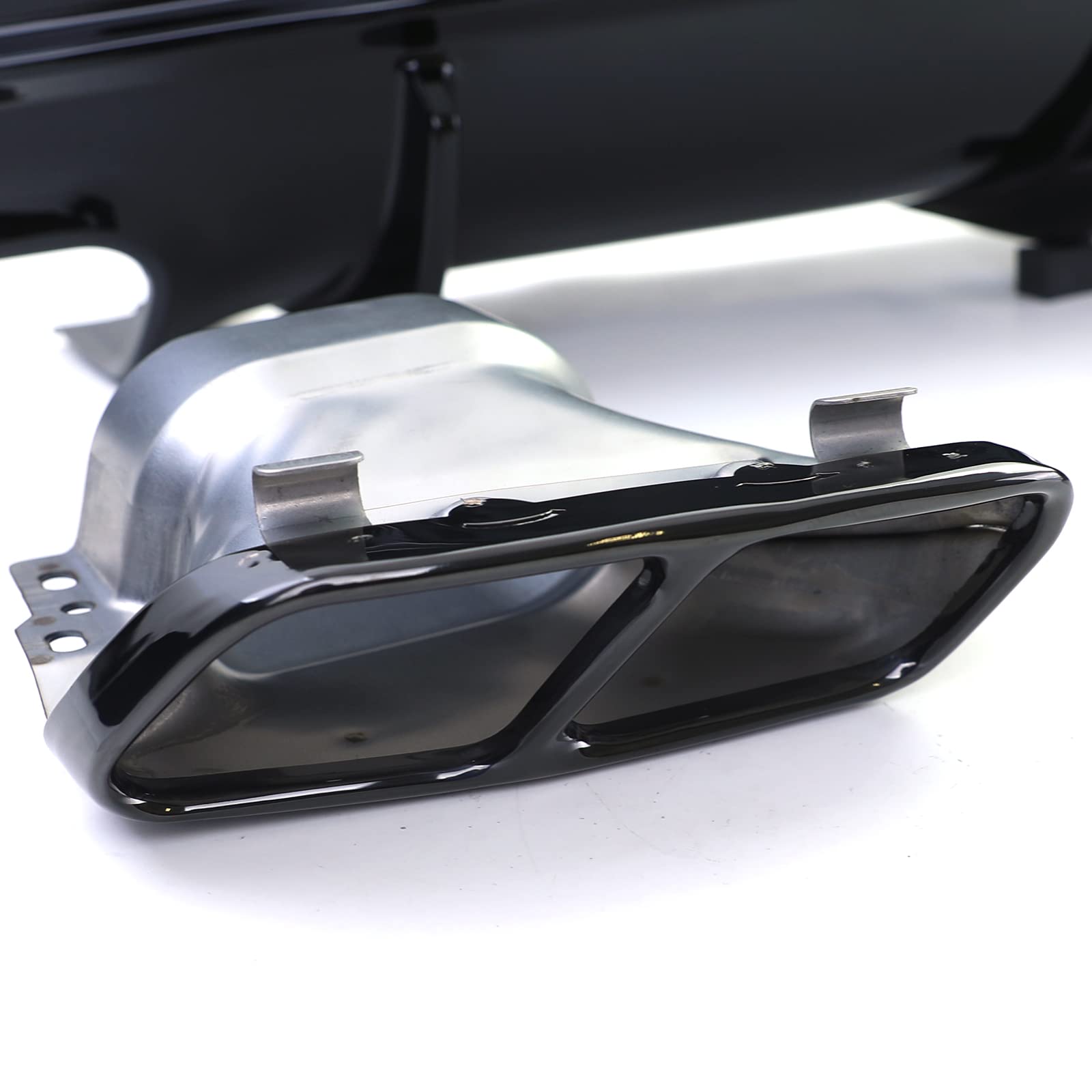 Sport Heck Diffusor mit schwarzen Endrohren für Mercedes CLA C117 13-19
