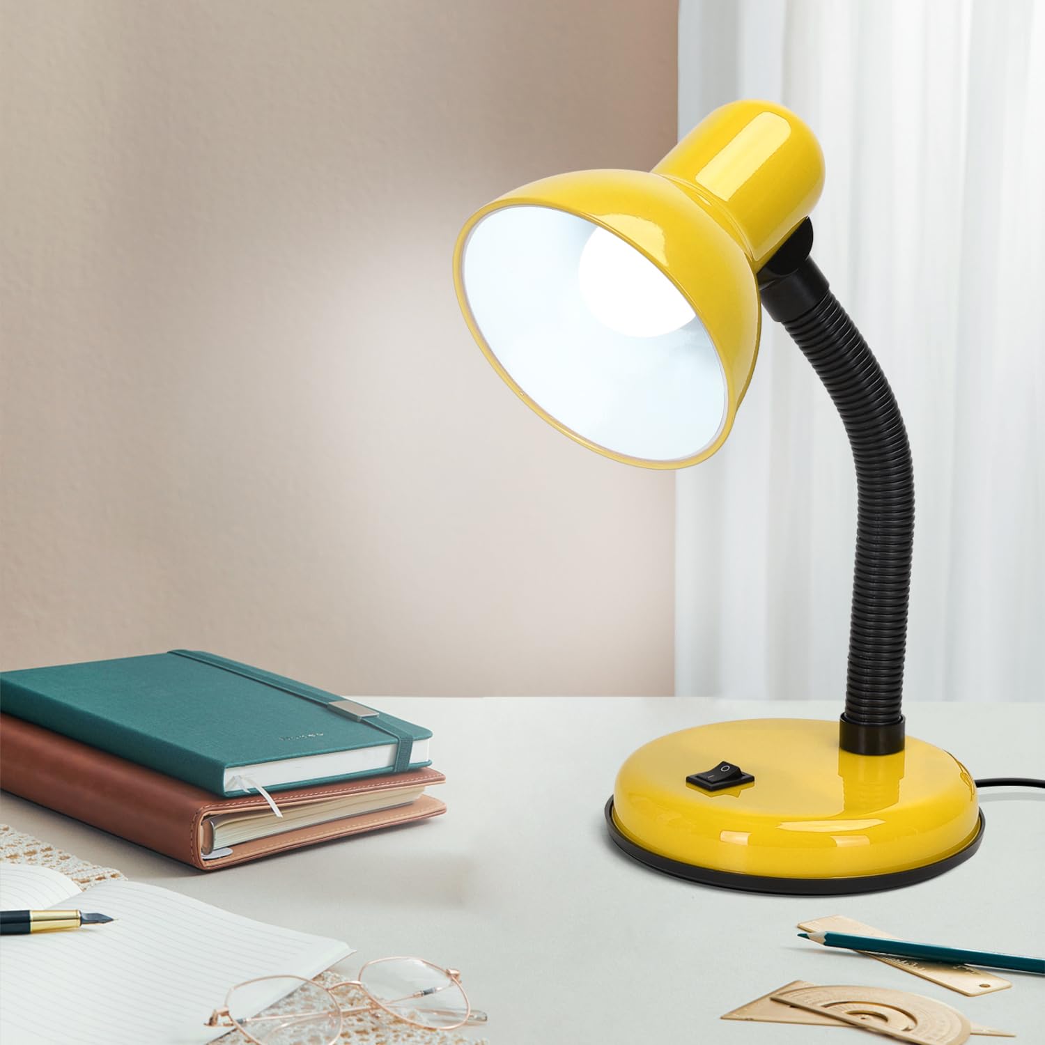 Aigostar Lámpara Escritorio Retro，Flexo LED Escritorio Vintage Estudio，6500K Luz Blanca Lámpara de mesa Compatible con Led Bombillas Modelo E27, Lampara Lectura, Amarillo