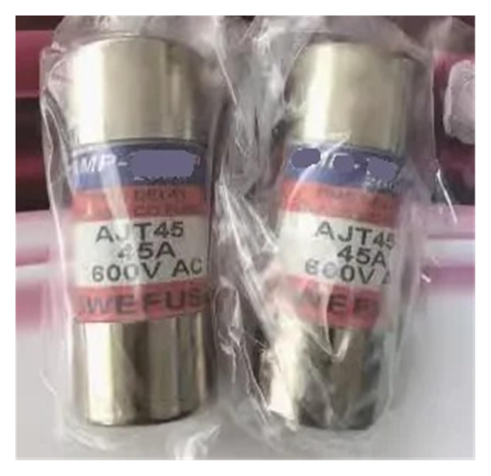 Fusible AJT40 de 600 V disponible en variantes AJT35 hasta AJT60 para instalaciones eléctricas
