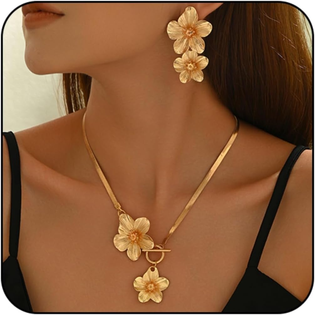 WCRAZYE Gold Flower Earrings Necklace Set for Women Boho Summer Daisy Floral Statement Earrings Brides Wedding Guest Dresses Jewelry