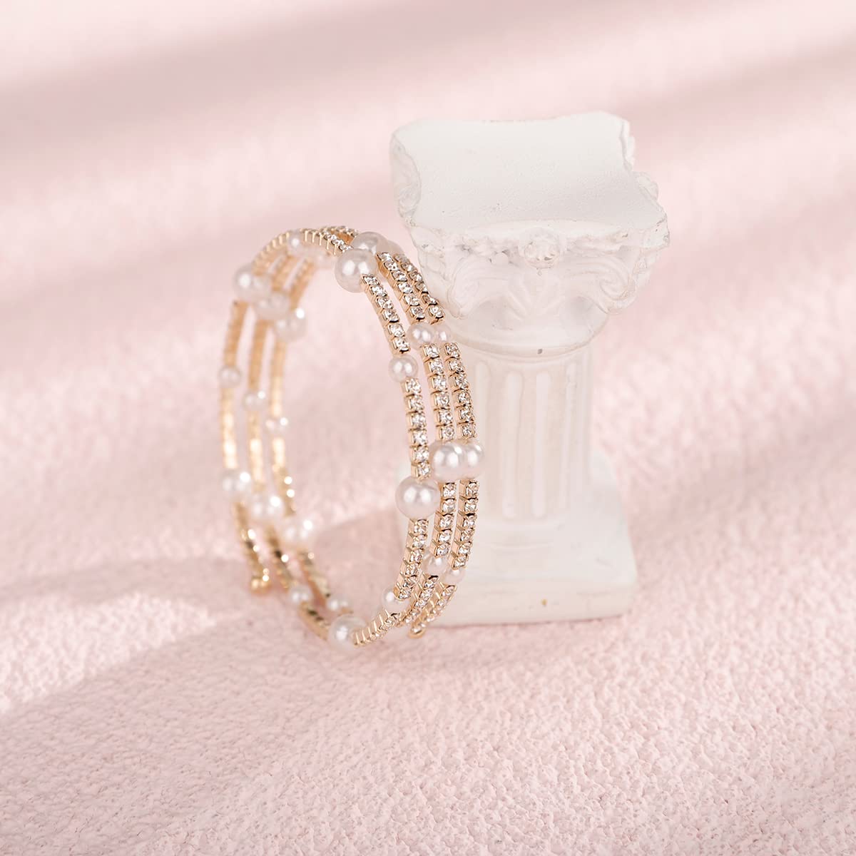 Pulseras bohemias de perlas sintéticas para mujer, pulseras ajustables en capas para niñas, diamantes de imitación de cristal, joyería de mano para novia, boda, cadenas elásticas de mano 4