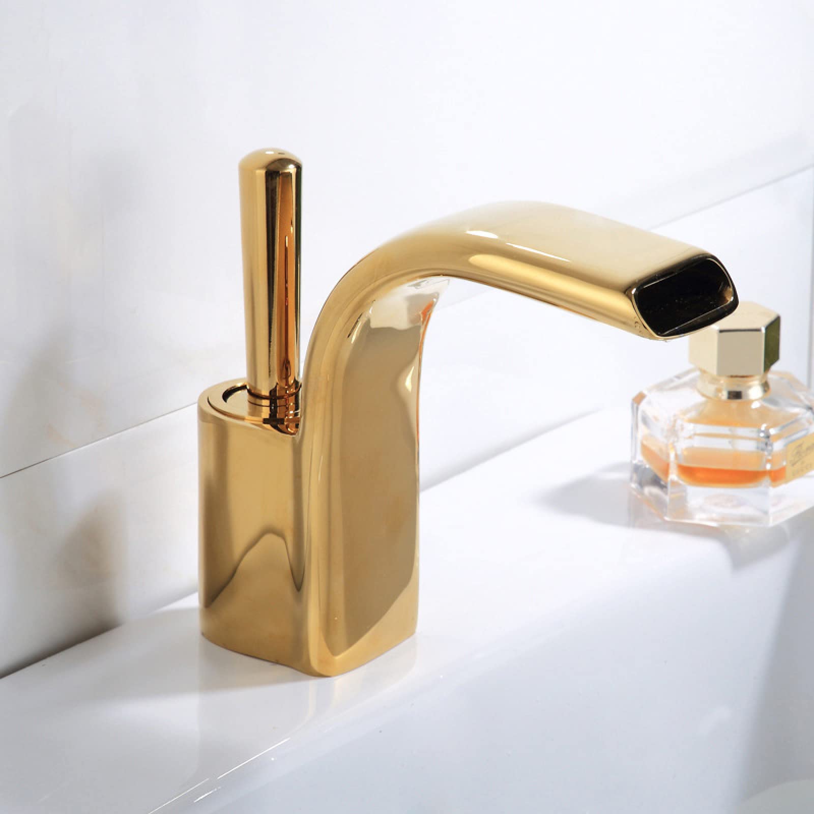 Robinet de salle de bain cascade anti-éclaboussures en laiton